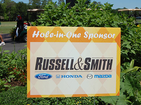 golf-sponsor-signs-hole-in-one