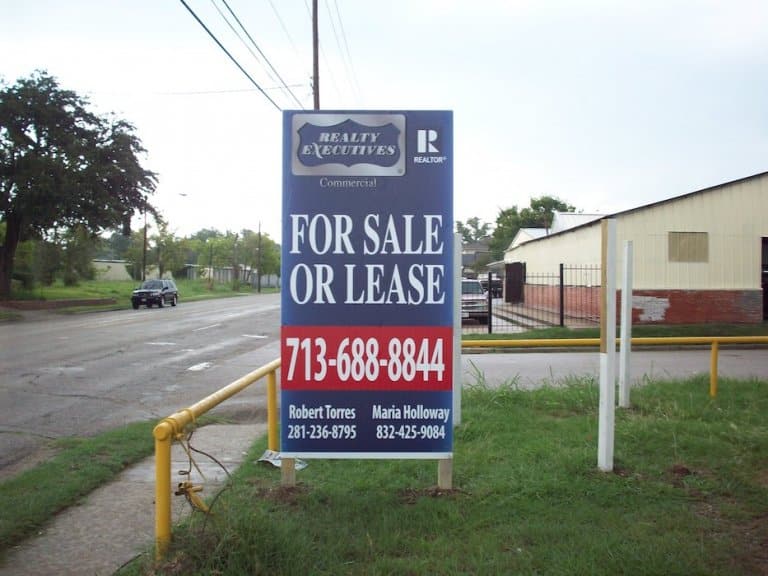How to Design an EyeCatching Commercial Real Estate Sign